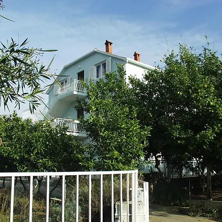 Guest house By The Sea